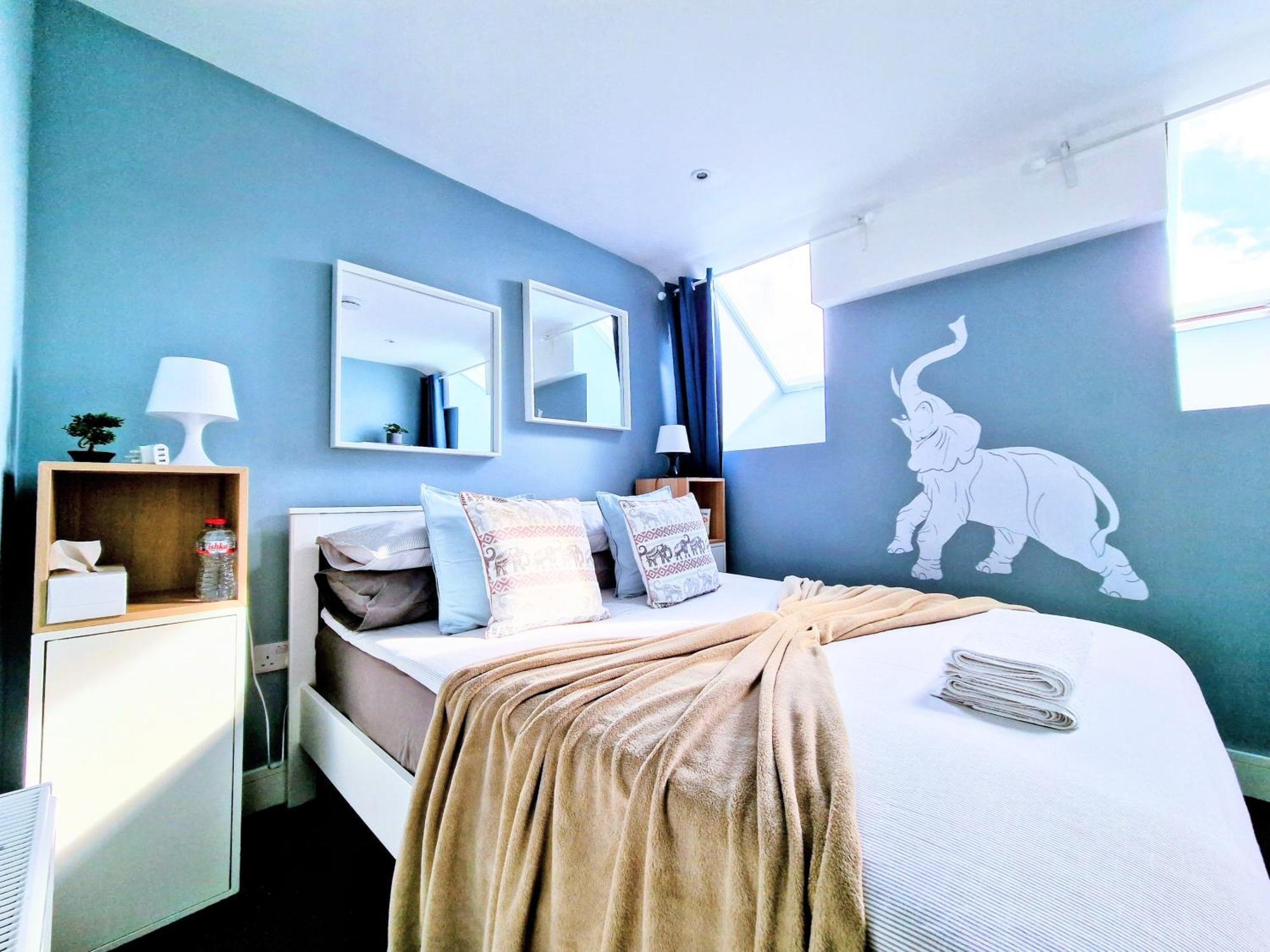 Blue Elephant Room! ลูกัน ภายนอก รูปภาพ
